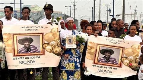 Memorial held for man fatally stabbed at north。